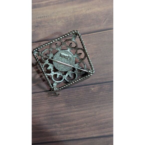 Sarah Coventry Red Cabochon Vintage Brooch Pendant Ornate Filigree Square Design - Picture 4 of 7